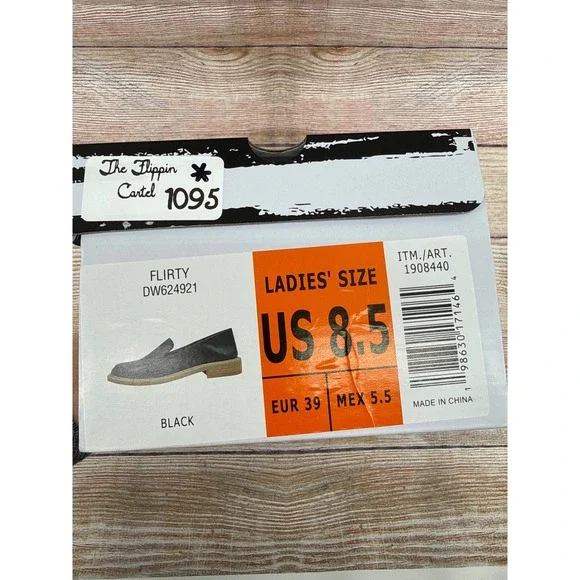 DV Dolce Vita Flirty Black Square Toe Loafers Slip On Flats DW624921 Womens 8.5 - Picture 8 of 8